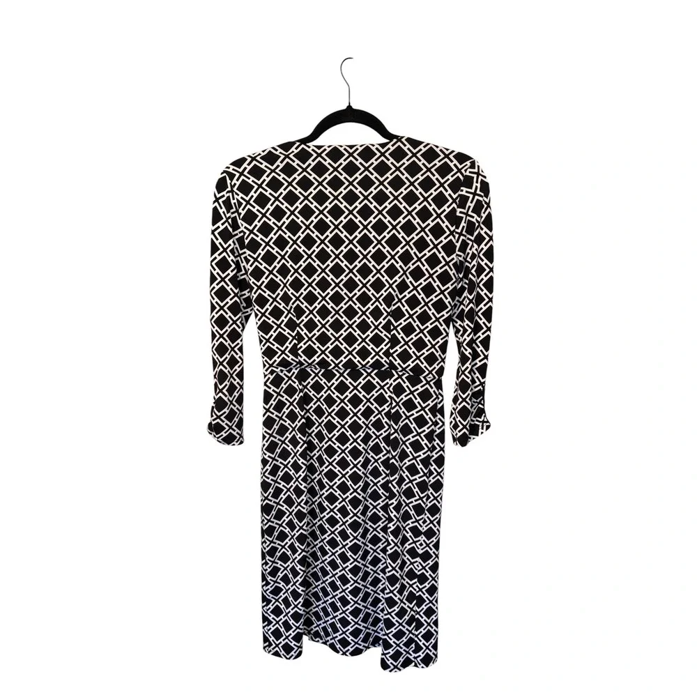 White House Black Market Faux Wrap Dress Black White Geometric 3/4 Sleeve Size 2